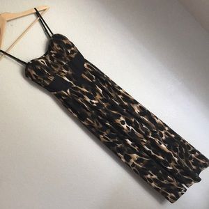 ✨NWT✨Kardashian Kollection Maxi Dress Tiger Print